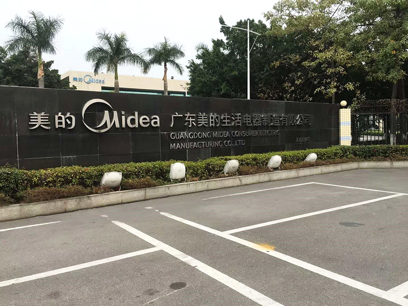 直頂式升降平臺解決我們燃眉之急