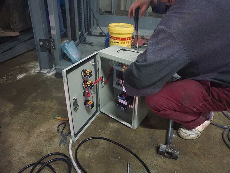 廣東液壓升降平臺電壓能否用220V？